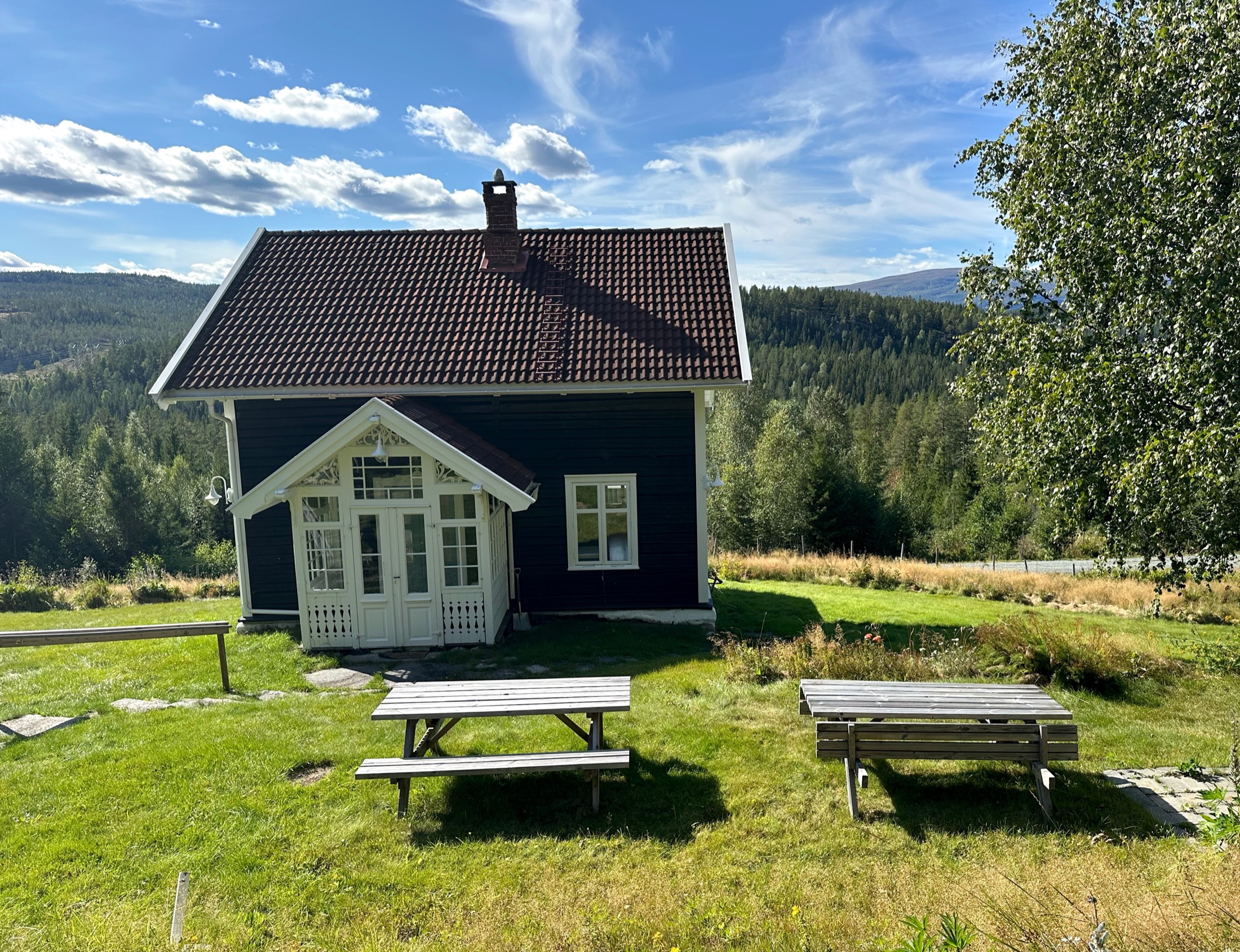 Hovedhuset og tunet på Redalen